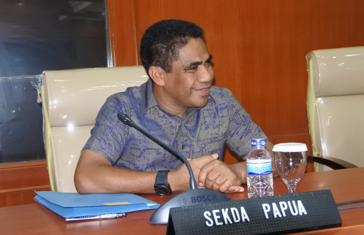 Peringati HPI Sekda Imbau Masyarakat Bergandengan Tangan Bangun Papua